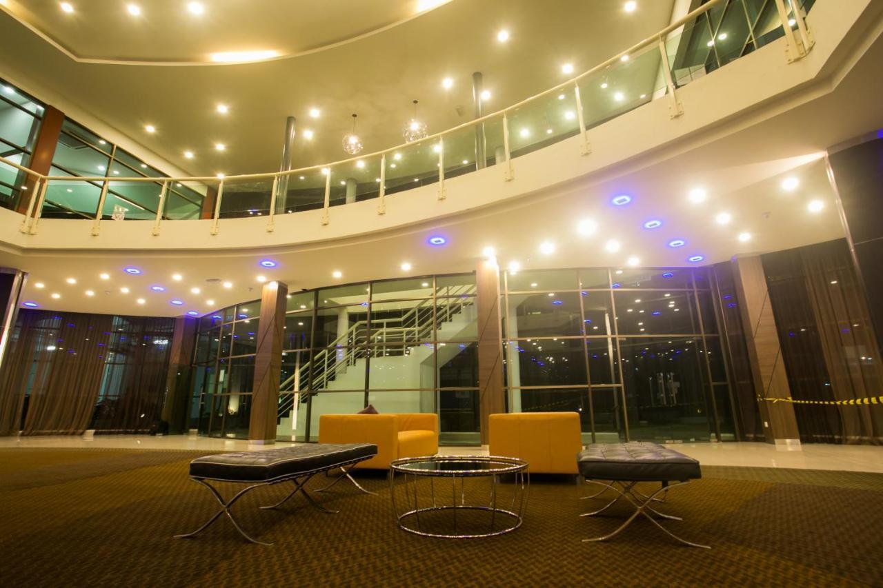 Palazio Mount Austin By The One Apartemen *
